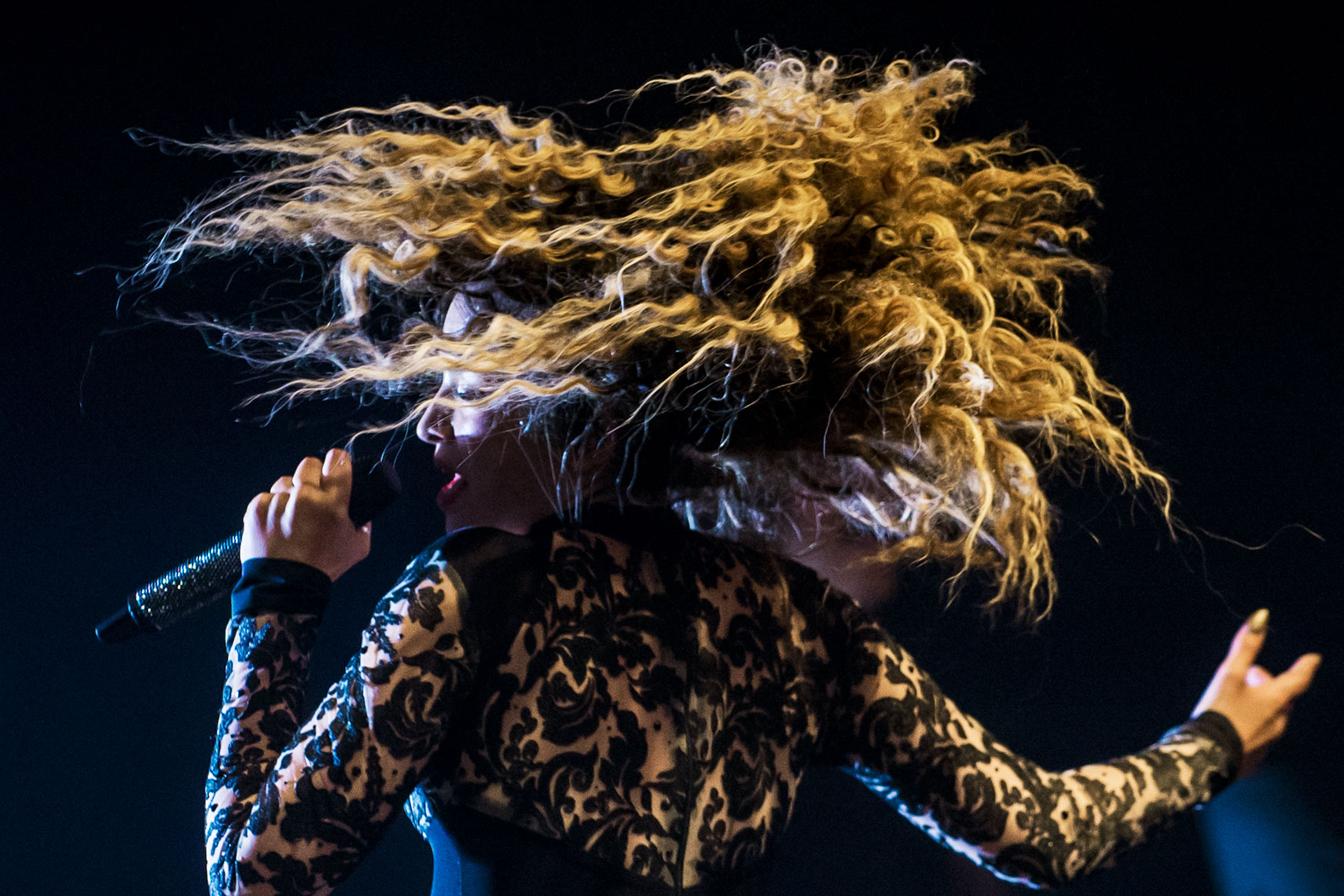 Ella-Eyre-Shepherds-Bush-Empire-10-October-2014