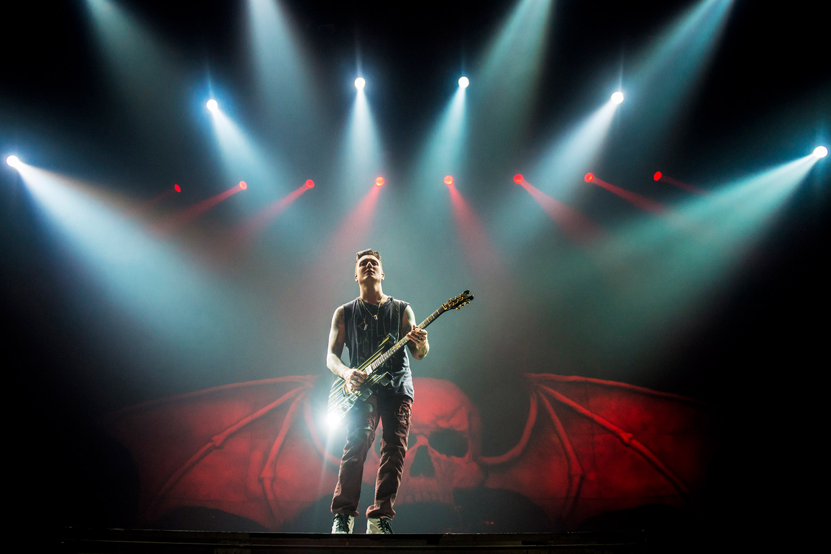 Synster-Gates-Avenged-Sevenfold-Wembley-Arena-1-December-2013.jpg